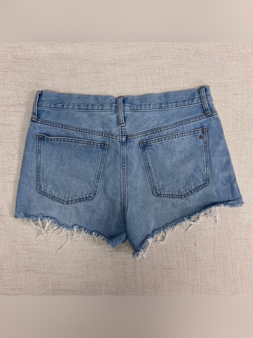 Madewell Relaxed Denim Shorts Women's Size 29 Light Wash Cut-Off Button Fly - Picture 5 of 11